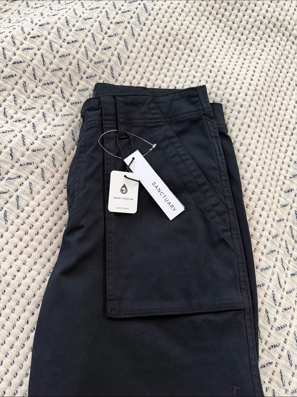 Women’s Sanctuary Black Wide-Leg Cargo Pants sz 27 - Picture 2 of 4